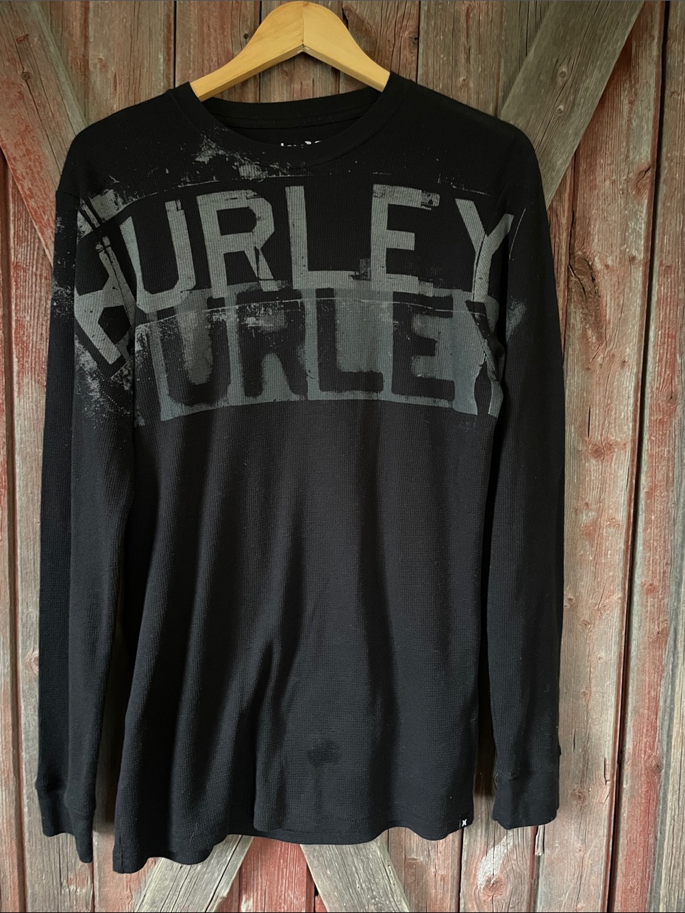 Vintage Y2K Hurley Black Long Sleeve Logo Crewneck Tee